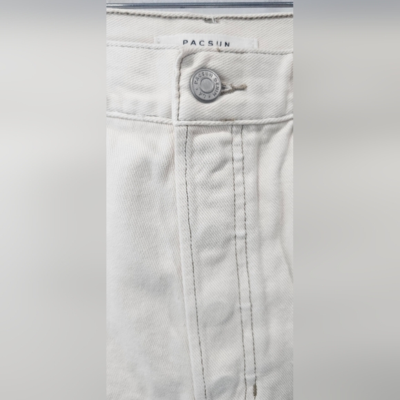 PacSun Daisy Embroidered Ultra High Waisted Vintage Denim ShortsSize 29 NWT - Picture 5 of 16